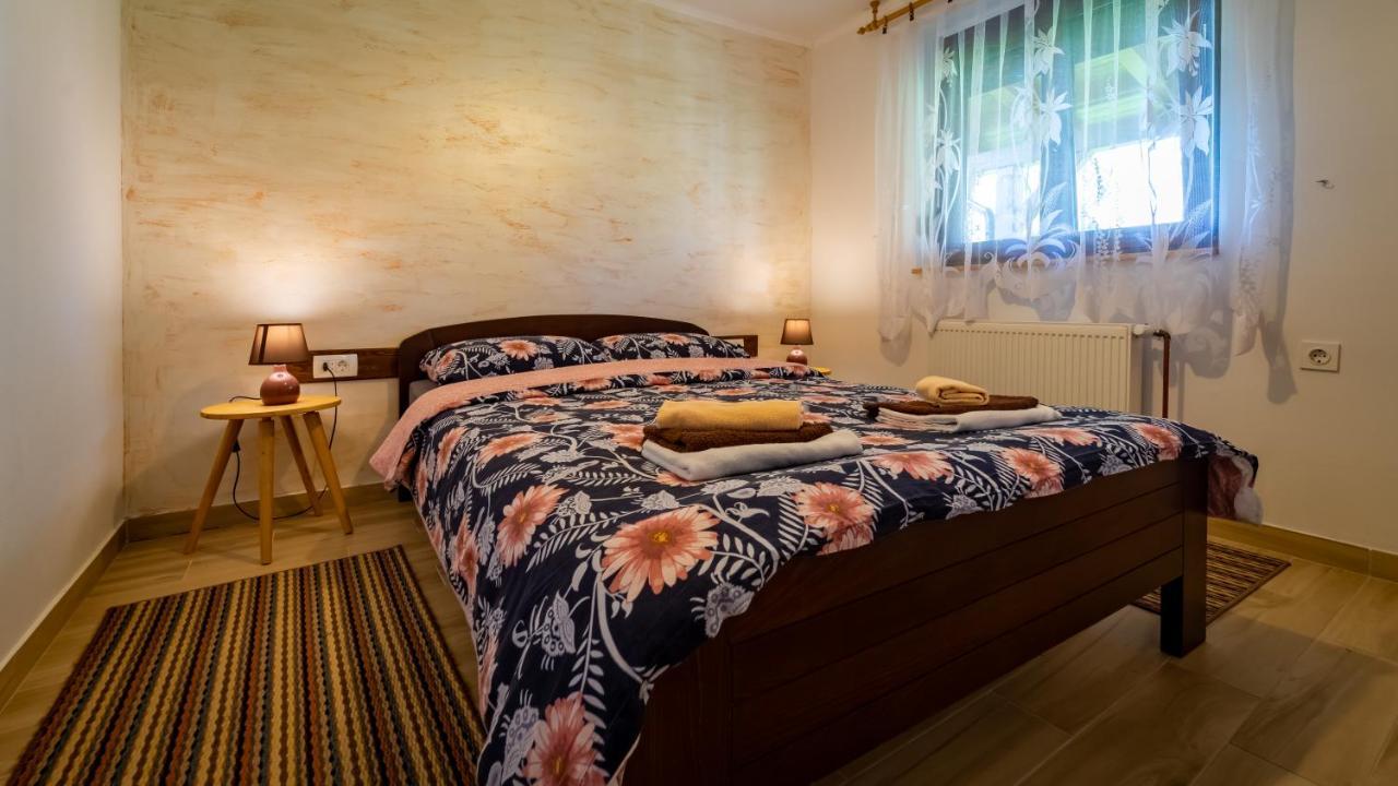 Holiday Home "Sleme" With Jacuzzi, Big Garden And Arbor With Fireplace Skrad Exterior photo